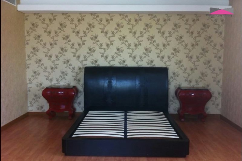 Spacious Villa with Additional Land – Slide 9