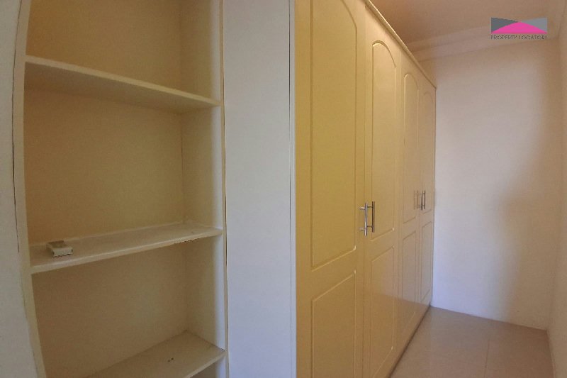 A FANTASTIC FAMILY VILLA WITH A GARDEN THAT REALLY DELIVERS – Slide 18