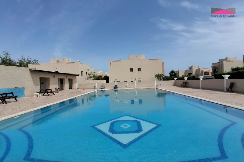 A FANTASTIC FAMILY VILLA WITH A GARDEN THAT REALLY DELIVERS – Slide 23