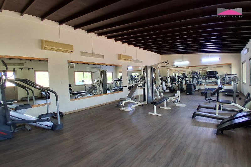 A FANTASTIC FAMILY VILLA WITH A GARDEN THAT REALLY DELIVERS – Slide 21