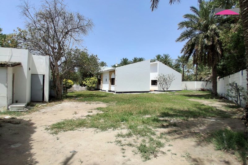 A Smart Move in Barbar | Space, Comfort and Location at BD675 Exclusive - View 2
