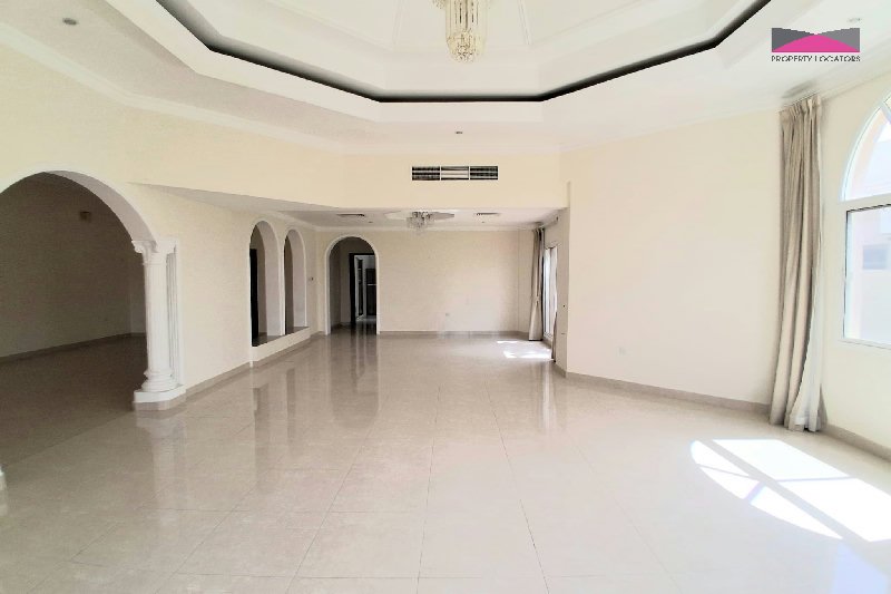 Elegant 4-Bedroom Villa with Private Garden | Janabiya – Slide 5
