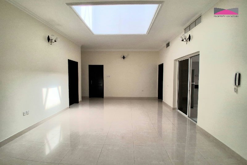 Elegant 4-Bedroom Villa with Private Garden | Janabiya – Slide 7