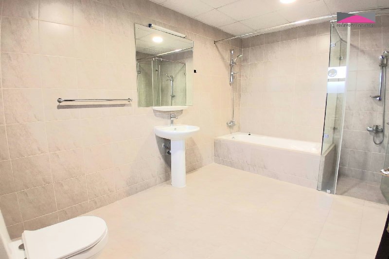 Elegant 4-Bedroom Villa with Private Garden | Janabiya – Slide 19