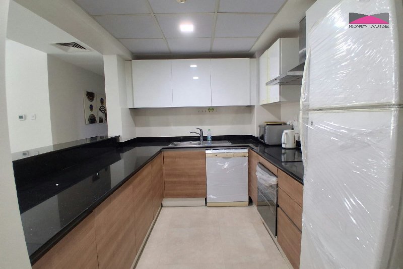 SPACIOUS and STYLISH 2BR APARTMENT  – Slide 5