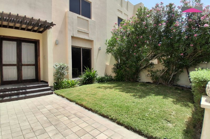 MODERN FAMILY VILLA | PRIVATE GARDEN | POOL AND GYM ACCESS - Main view