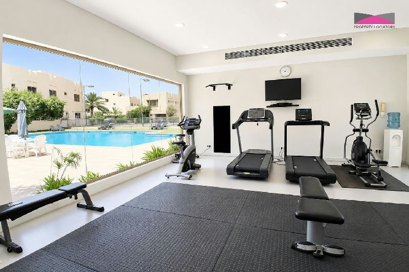 MODERN FAMILY VILLA | PRIVATE GARDEN | POOL AND GYM ACCESS – Slide 21