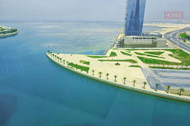 FULL SEA VIEW BREEZES WITH BOTH INDOOR & OUDOOR FACILITIES – Slide 1