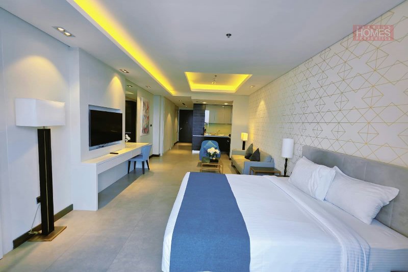  AMAZING SEA VIEW BALCONY WEEKLY HOUSE KEEPING & UNLIMITED INTERNET – Slide 9