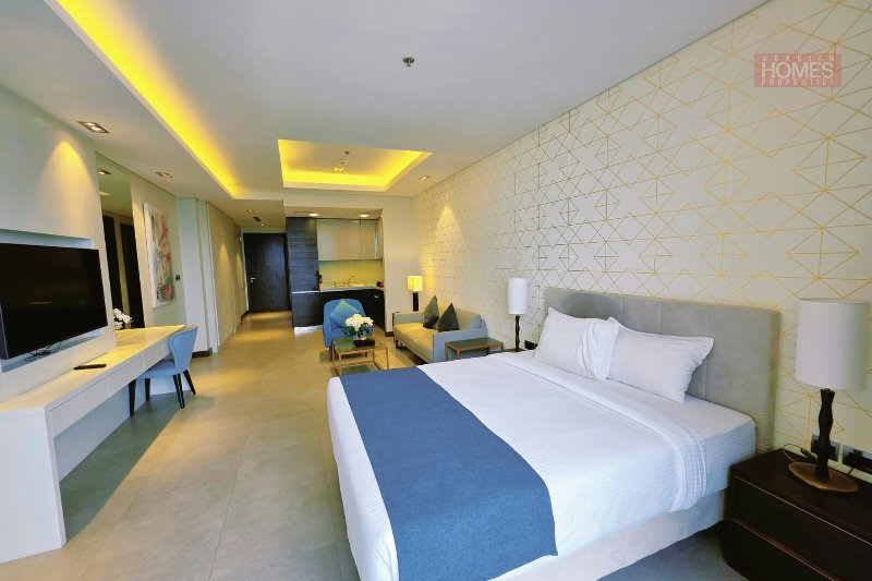 AMAZING SEA VIEW BALCONY WEEKLY HOUSE KEEPING & UNLIMITED INTERNET – Slide 11