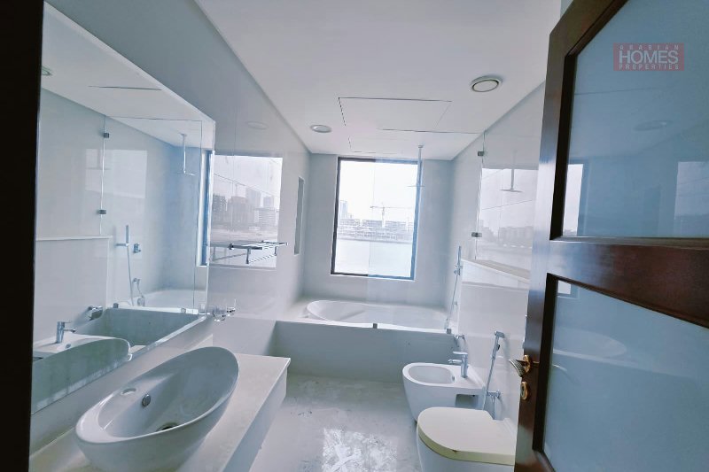 NEGOTIABLE BRAND NEW  SEA VIEW BALCONY PET FREE  – Slide 22