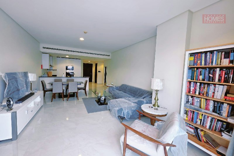 HOT DEAL AFFORDABLE & NEGOTIABLE SEAVIEW BALCONY PET FREE – Slide 3