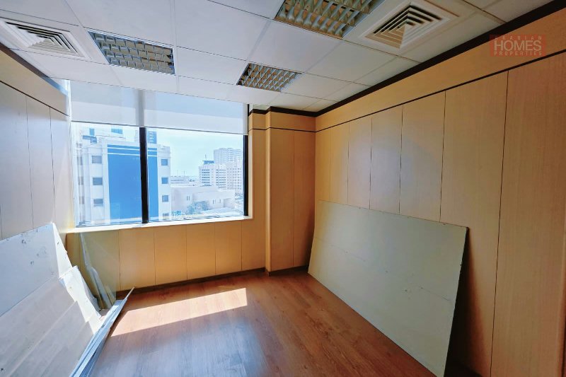 NEGOTIABLE BIGGER ROOMS PARTITIONED IN A COMMERCIAL AREA – Slide 4