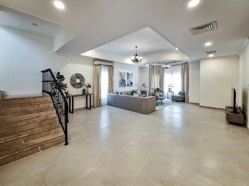 Newly Renovated | Fully Furnished | Modern – Slide 3