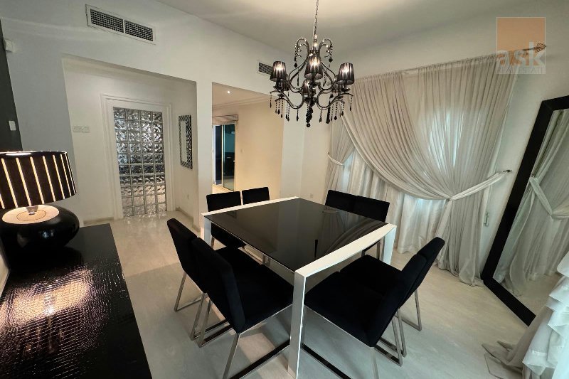 للبيع فيلا فاخرة في منطقة سار  – Slide 4