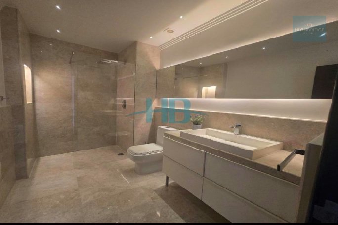 فيلا راقيه ع البحر في امواج  – Slide 18