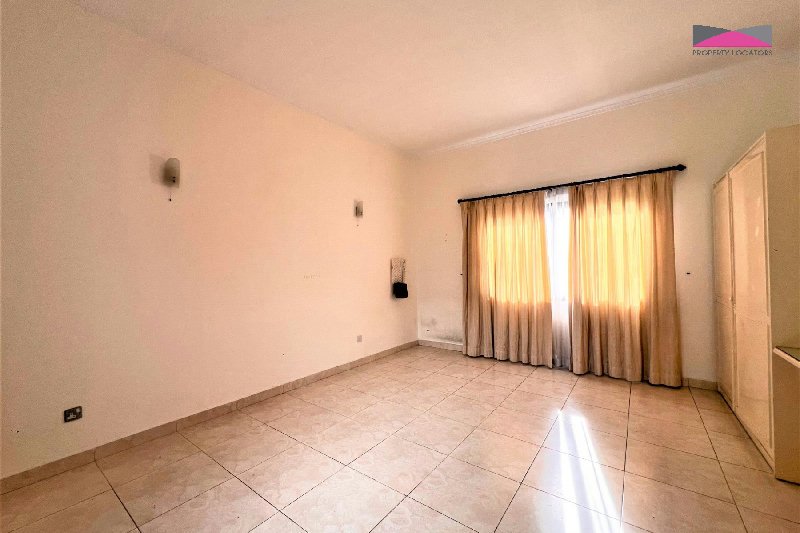 SPACIOUS | PRIVATE GARDEN | FAMILY VILLA – Slide 9