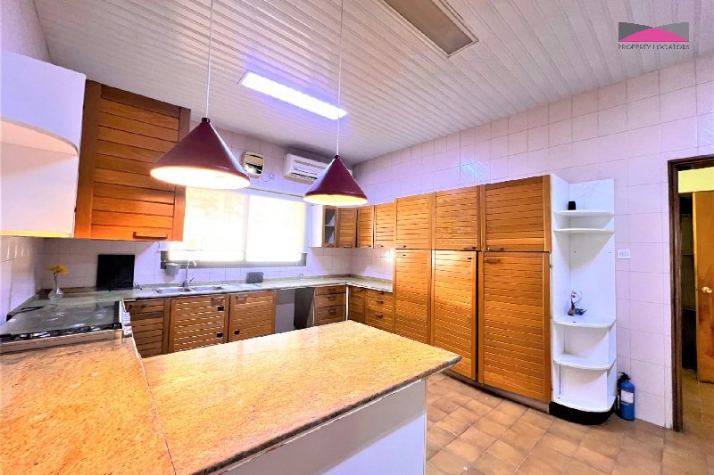 SPACIOUS | PRIVATE GARDEN | FAMILY VILLA – Slide 7