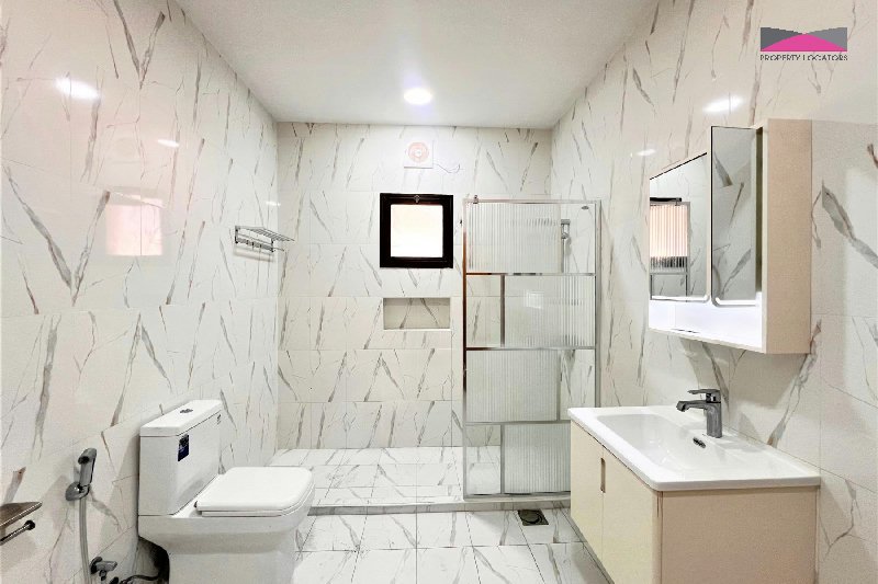 SPACIOUS | PRIVATE GARDEN | FAMILY VILLA – Slide 13