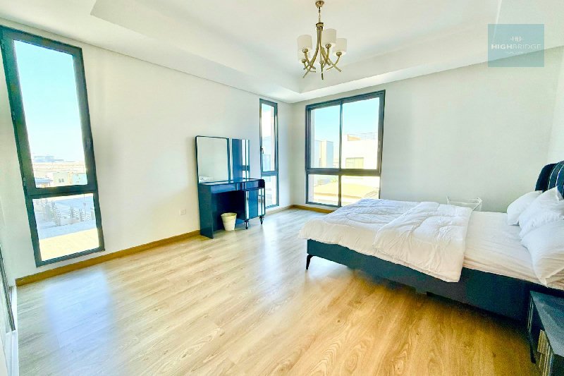 Freehold I New I Ready To Move I Spacious – Slide 10