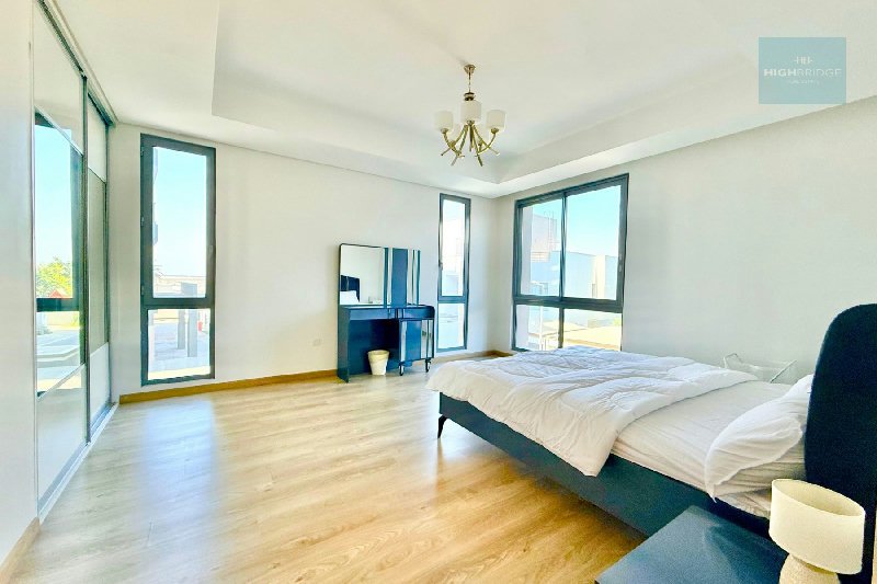 Freehold I New I Ready To Move I Spacious – Slide 11