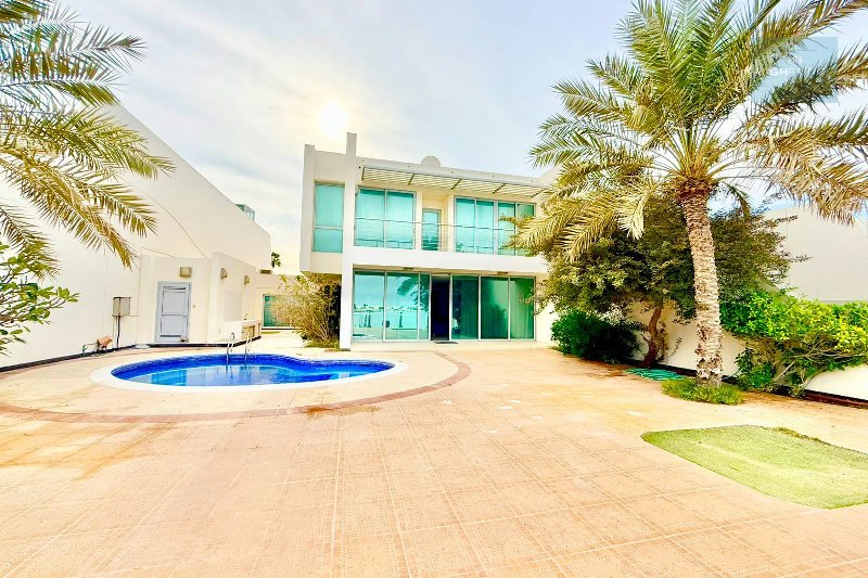 Prestigious Villa on Open Sea I Fairuz 3 I Ready – Slide 1