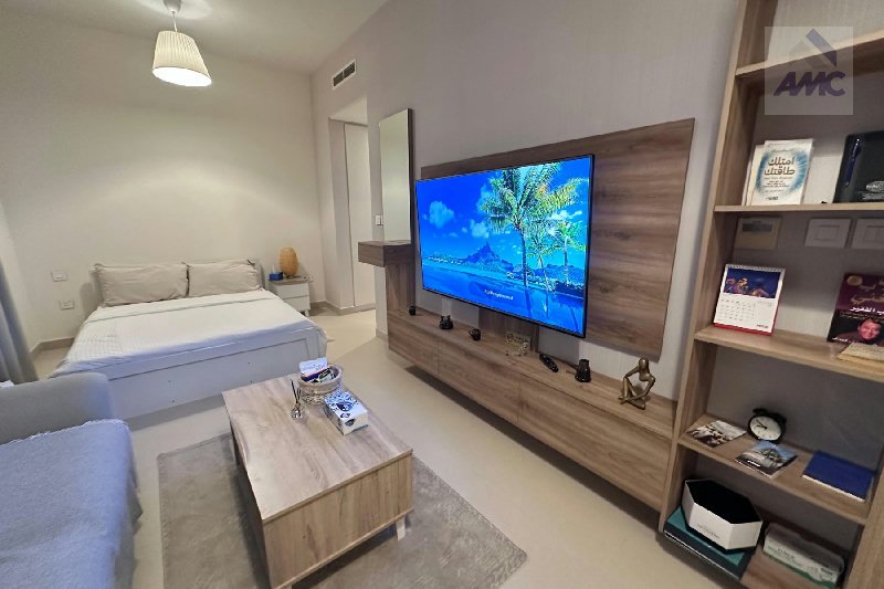 Brand New / Well Maintained /  – Slide 1