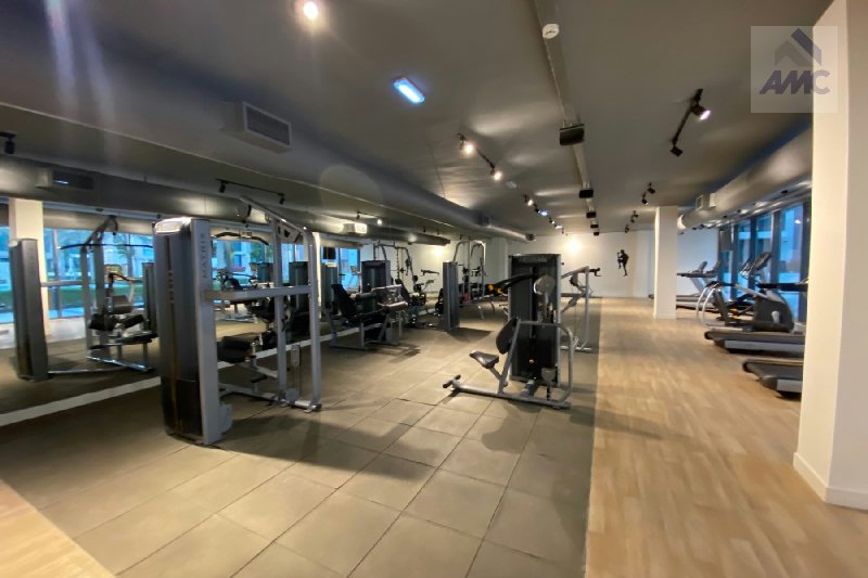 Brand New / Well Maintained /  – Slide 12