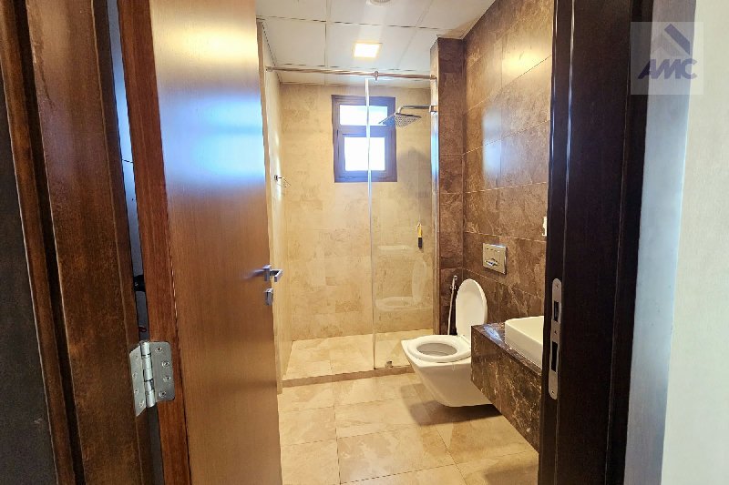 High ROI / Hot Deal / Ready for Investment / high floor – Slide 8