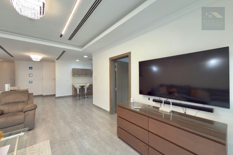 LUXURIOUS | FREEHOLD | SPACIOUS | MODERN – Slide 3