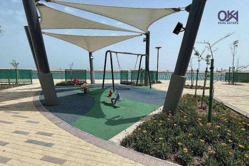 Luxury Waterfront Villa  – Slide 8