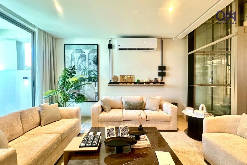 BRAND NEW / HIGH QUALITY FINISH  – Slide 3