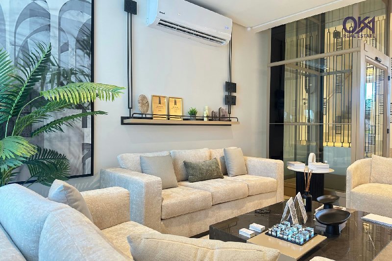 BRAND NEW / HIGH QUALITY FINISH  – Slide 4