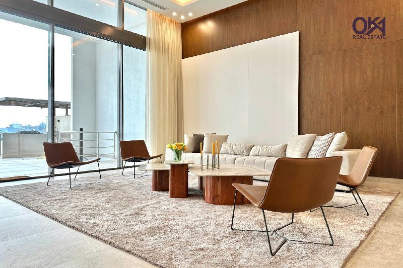 ULTRA LUXURY / FREE HOLD / WATERFRONT LIVING  – Slide 7