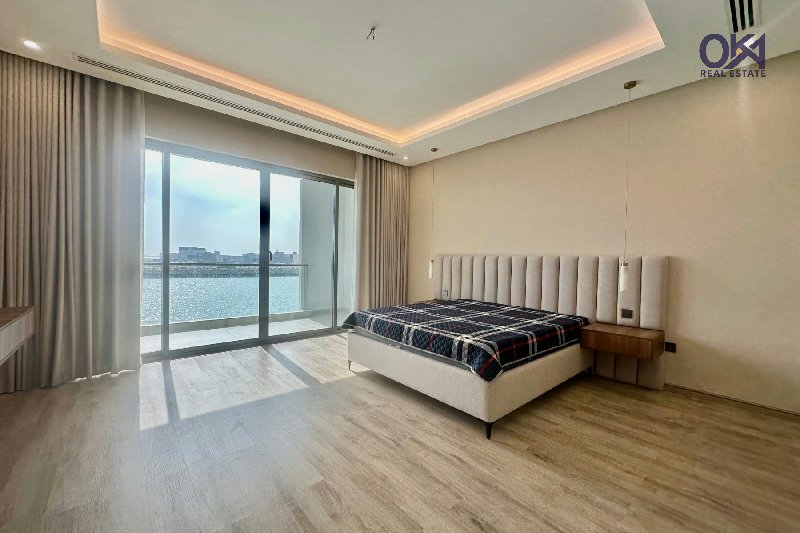 ULTRA LUXURY / FREE HOLD / WATERFRONT LIVING  – Slide 13