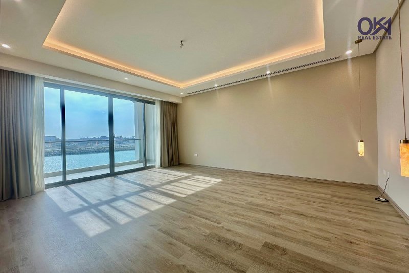 ULTRA LUXURY / FREE HOLD / WATERFRONT LIVING  – Slide 14