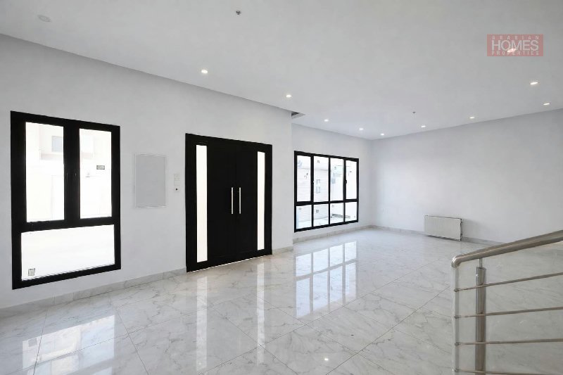 Direct from Owner | Brand New Villa | Dual Access. – Slide 2