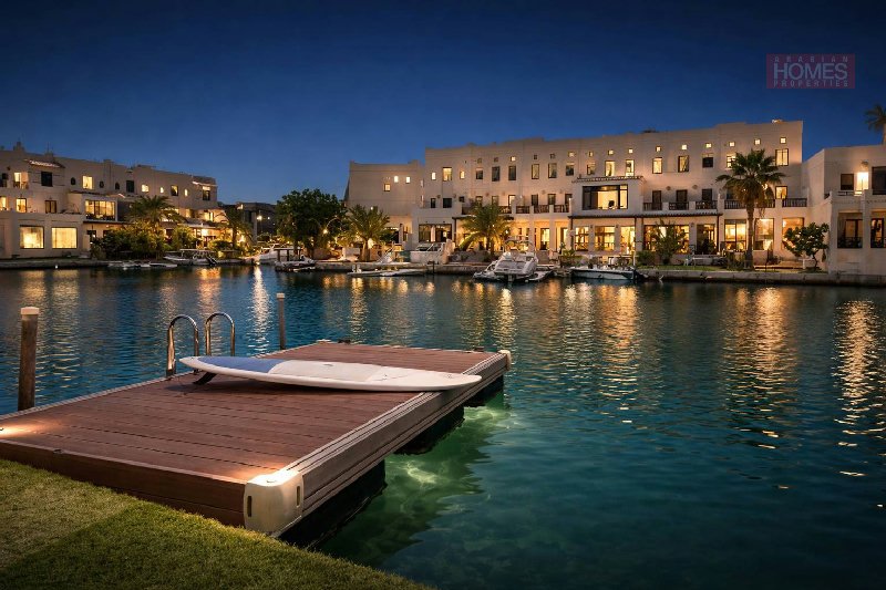 CUSTOM MADE VILLA ● FREEHOLD ● JETTY ●CLOSED GARAGE ● GARDEN. - Main view