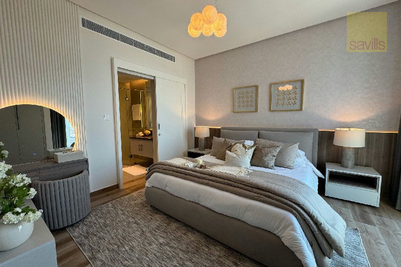 Bright. Stylish. Sea‑View 1 Bedroom in Seef. Weekly Housekeeping. – Slide 6